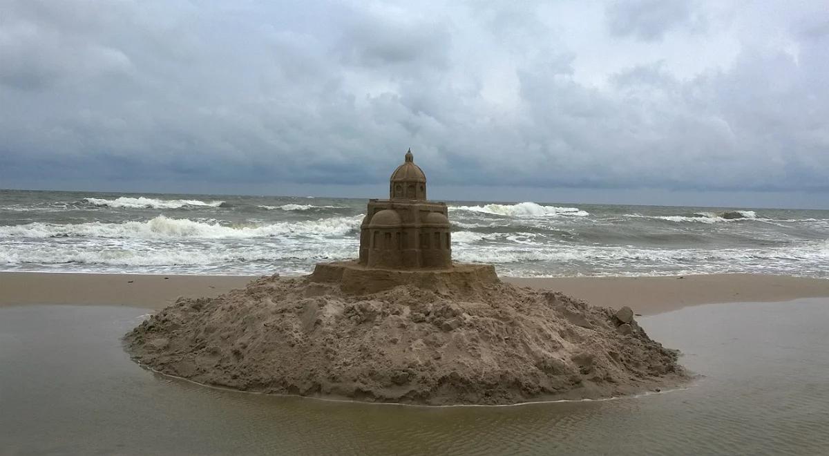 Co robić na plaży, kiedy nie ma dobrej pogody?