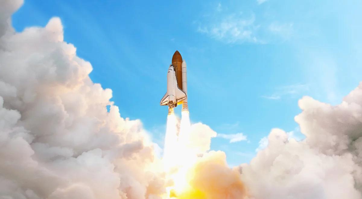 Czy wystrzeliwanie rakiet w kosmos ma zgubny wpływ na naszą atmosferę?