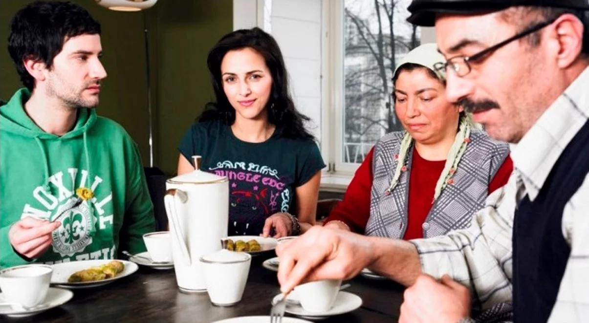 Młodzi dorośli wolą mieszkać z rodzicami