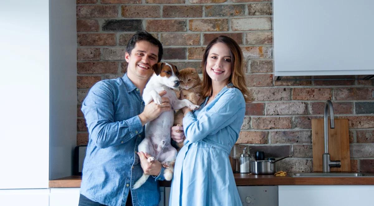 Jak wprowadzić nową osobę w życie czworonoga? 