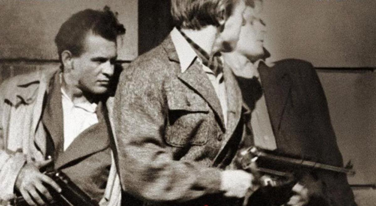 Egzekutor, mściciel i bohater. Drapieżny ptak AK