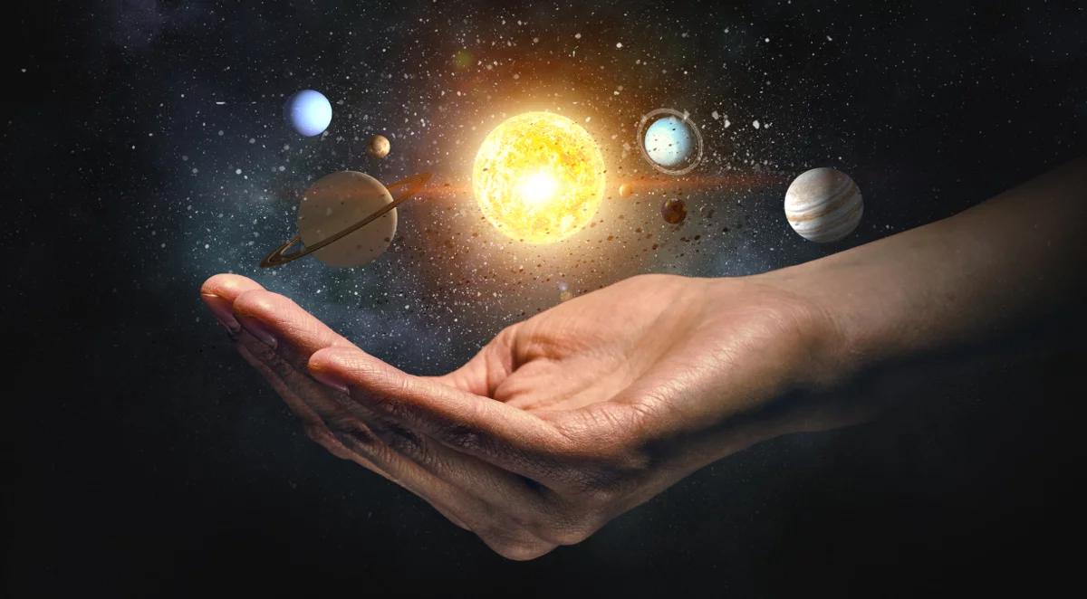 Jak wyglądałby wszechświat wielkości Polski?