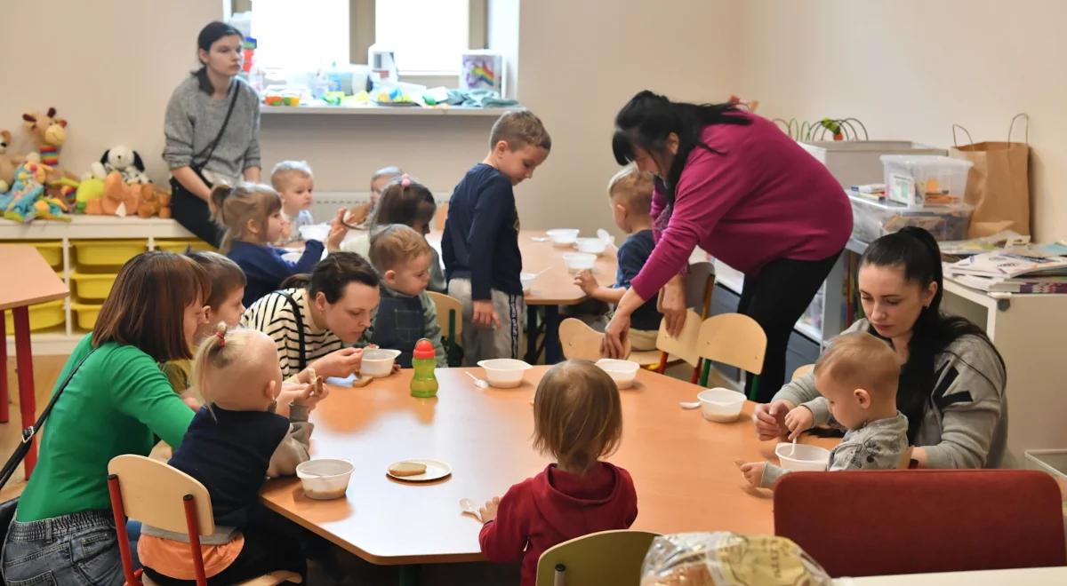 "Życie w reklamówkach spakowane". Koniec dawnego świata [POSŁUCHAJ]