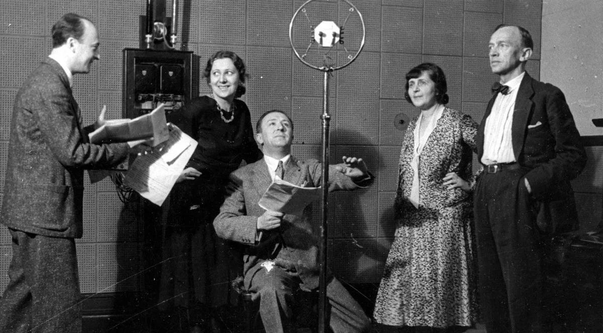 Jak to się wszystko zaczęło? Pierwsze audycje Polskiego Radia