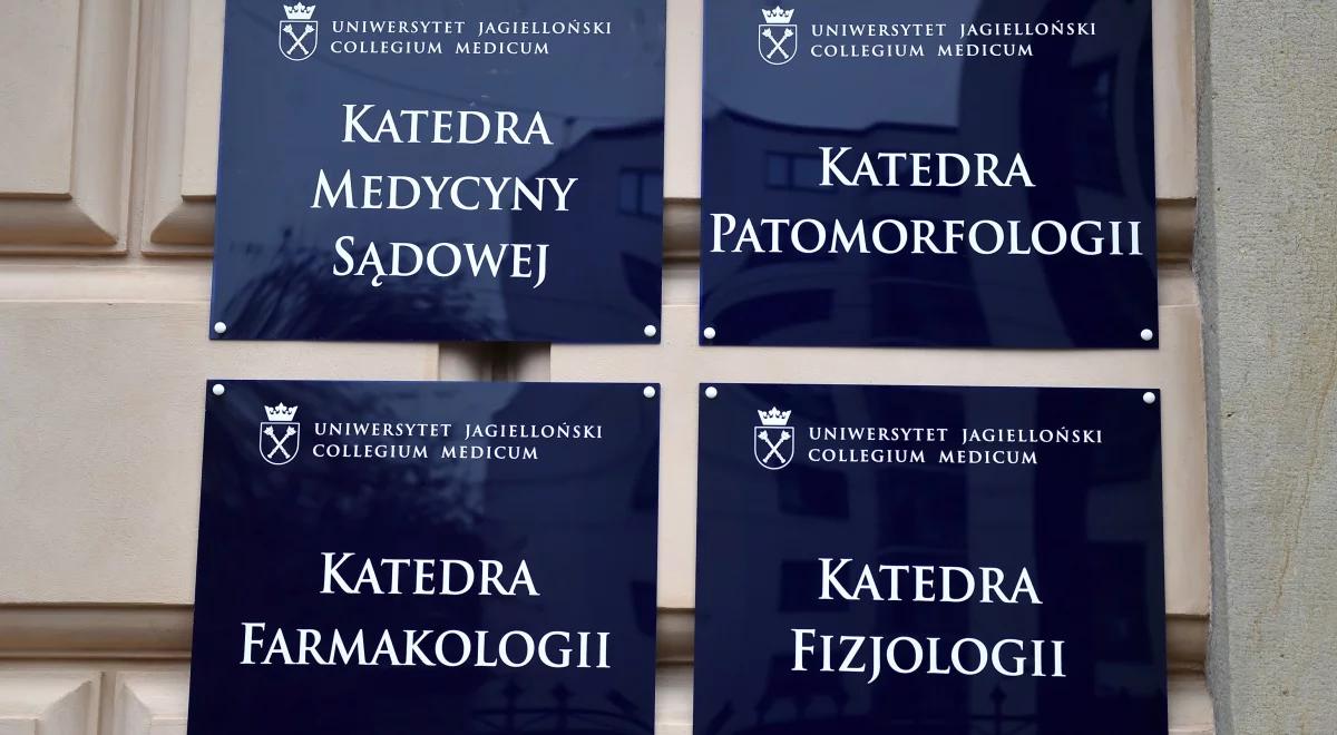 Ekshumacje ofiar tragedii smoleńskiej. Publicyści komentują