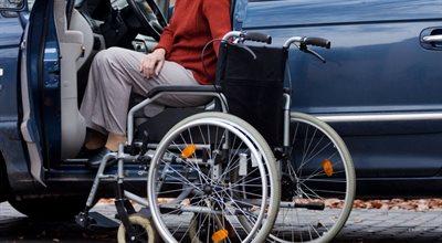 Auto dla osób niepełnosprawnych. Wiceminister rodziny: program dofinansowania będzie bezterminowy