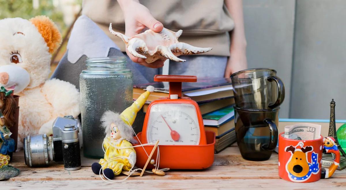 Wymiana używanych przedmiotów zamiast wyrzucania do śmieci. Zero waste na warszawskich Bielanach