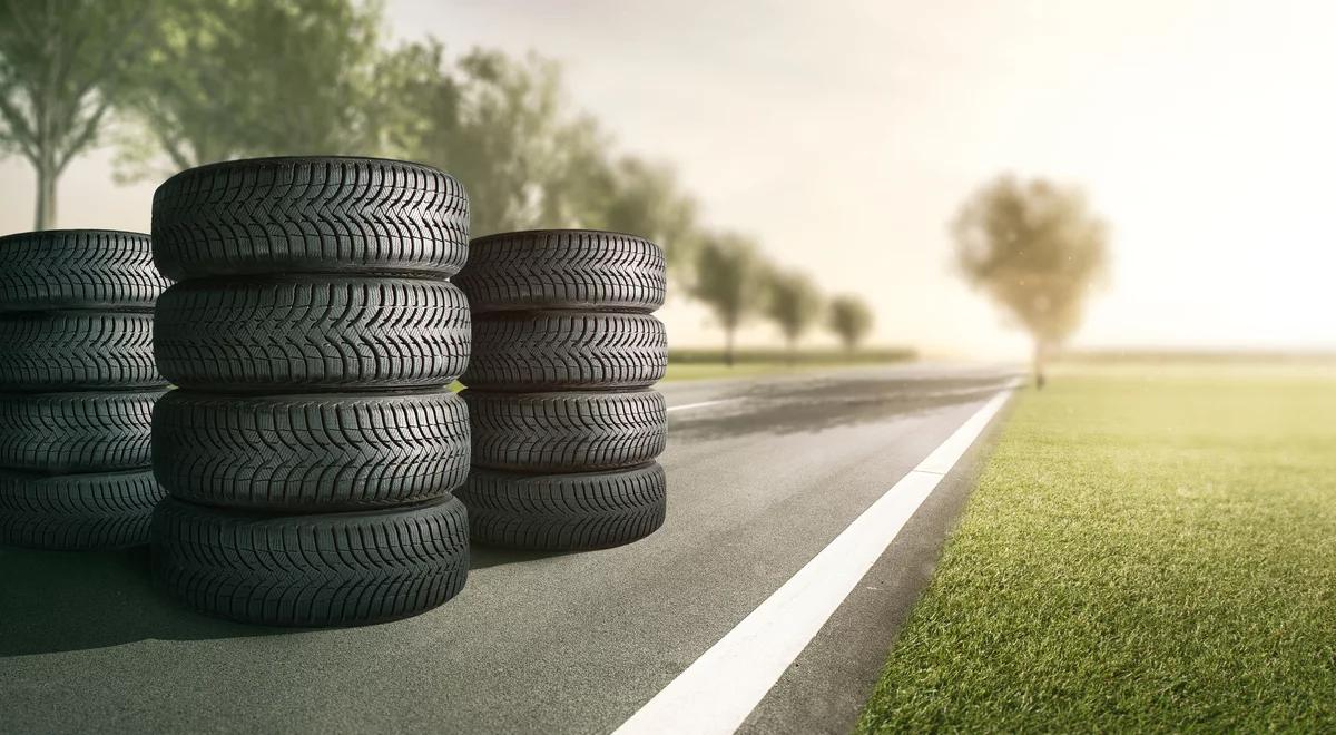 Budują drogi ze... zużytych opon 