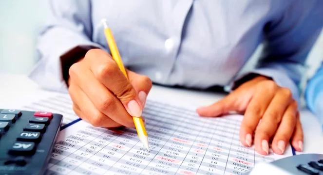 "Budżet ma się zgadzać na papierze"