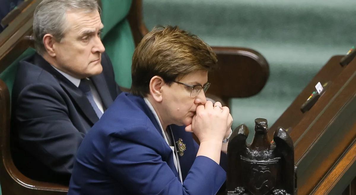 Krytyka "na kolanie", spektakl czy trafna diagnoza? Spory o audyt