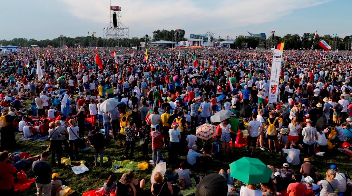 Wizyta papieża Franciszka w Polsce. "Ojciec Święty trafia do serc"