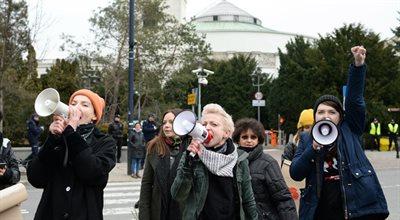 Czy protest kobiet w Polsce jest uzasadniony?