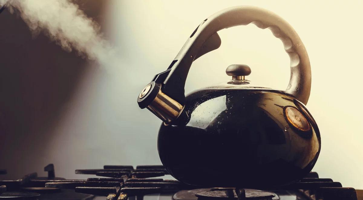 Czy gotowanie wody kilka razy ma sens? 