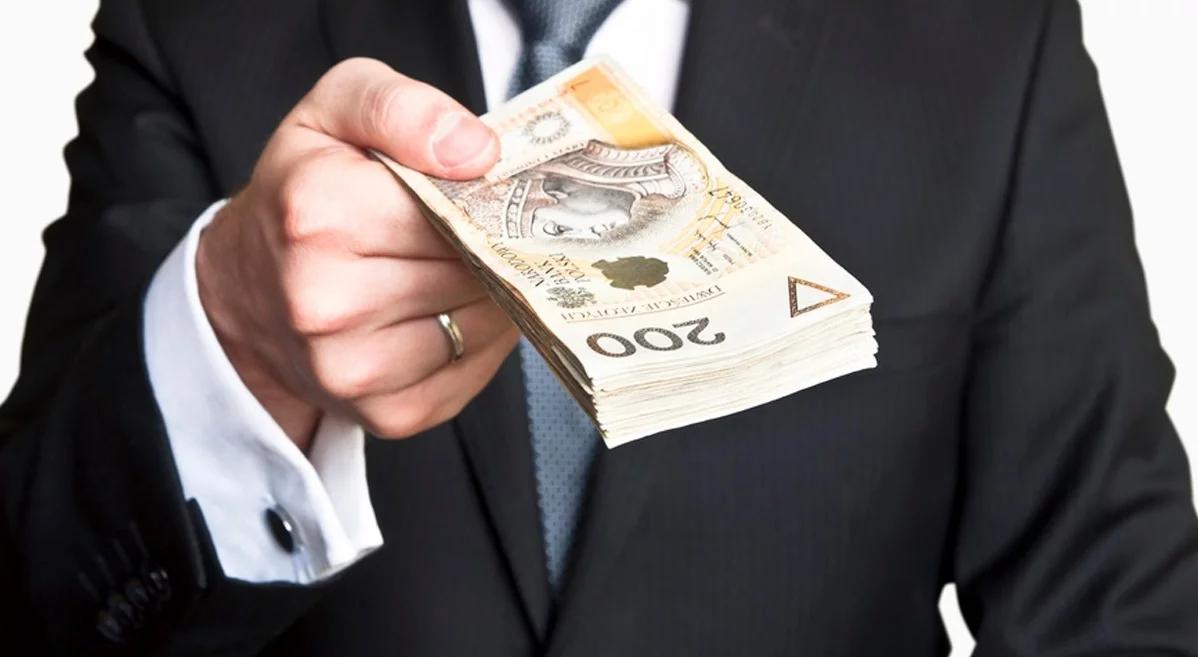 Pożyczamy coraz więcej. Dlaczego to robimy?