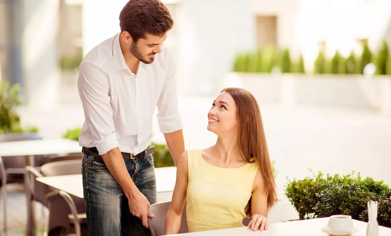 Savoir-vivre. Czy znamy zasady dobrego wychowania? Czy mają jeszcze znaczenie?