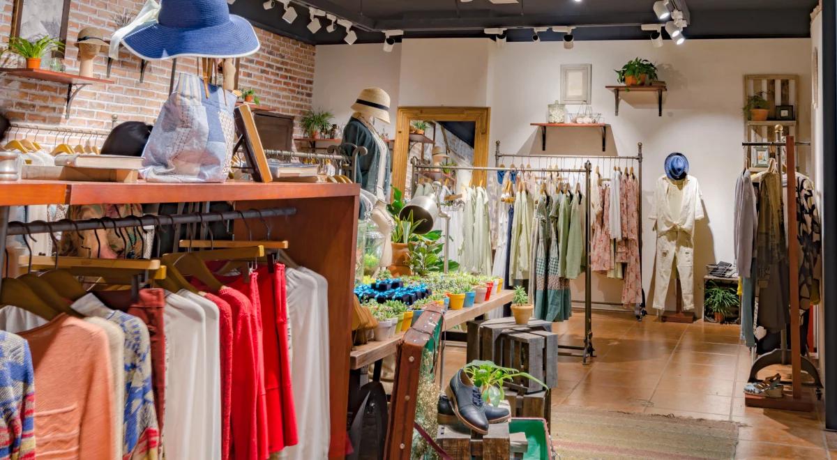 Aranżacja wnętrz sklepów. Jak działają na nas triki projektantów?