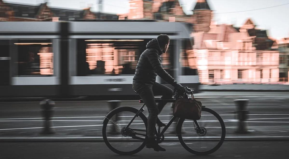 Rowerem firmowym do biura. Co na to pracownicy? 