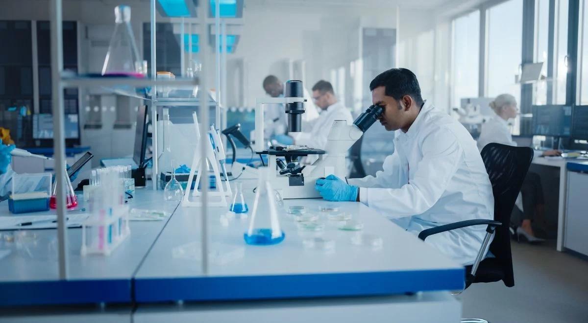 Połączenie ognia z wodą. Krakowscy naukowcy pracują nad nowym materiałem