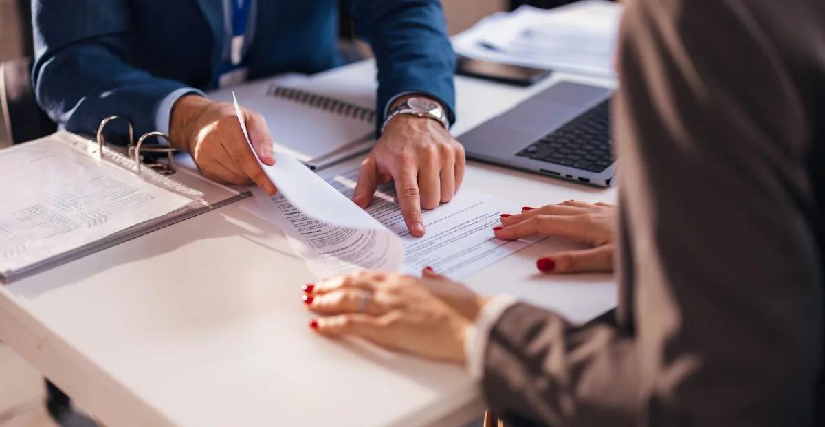 Prościej, czyli lepiej. Jak zmienić język pism urzędowych?