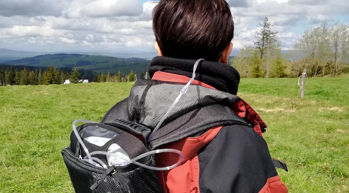 "Walka o każdy oddech". Życie w cieniu mukowiscydozy [POSŁUCHAJ]