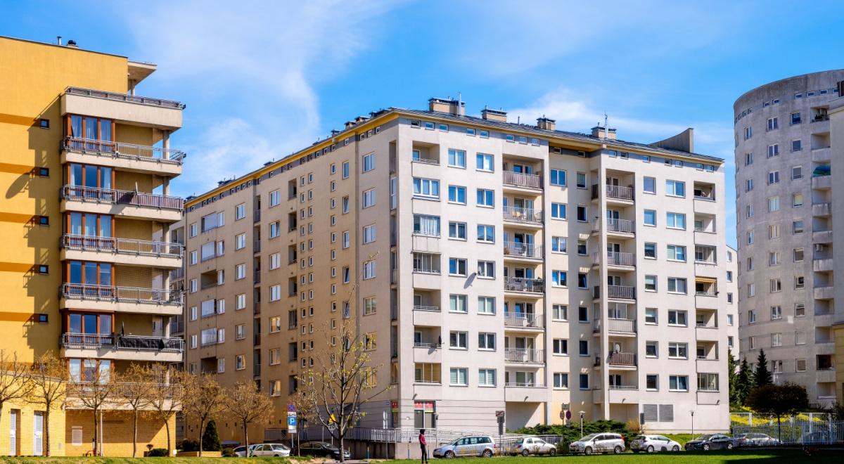 Poseł Lewicy: w Warszawie jest wiele problemów, a największym chora sytuacja mieszkaniowa