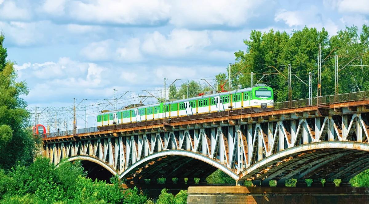 Podróż pociągiem w hołdzie powstańcom. Kolejowy Rajd Pamięci Powstania Warszawskiego