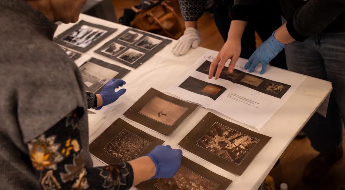 Co kryją w sobie stare albumy fotograficzne? Fascynująca wystawa w Muzeum Warszawy