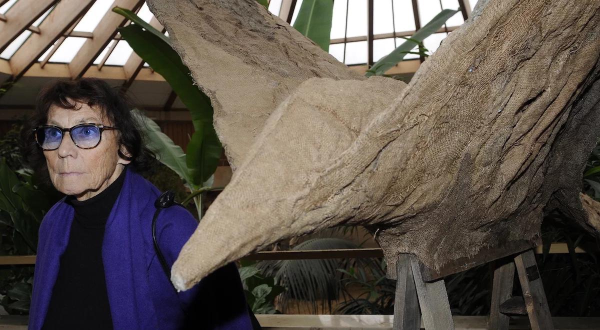 Od tkaniny artystycznej do rzeźby. Wspomnienia Magdaleny Abakanowicz