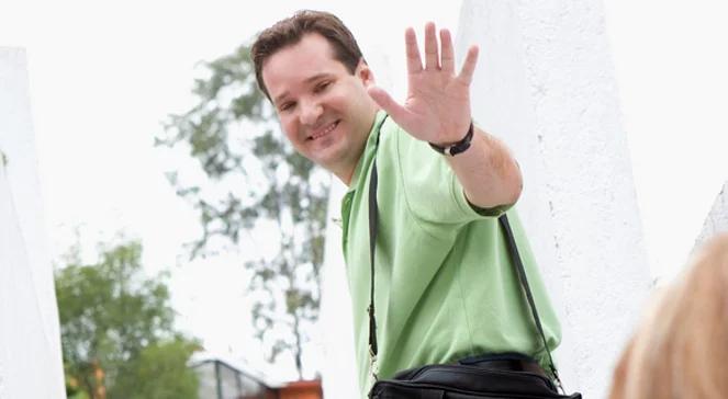 "Pozdrawiam" zamiast "do widzenia" - nie zawsze na miejscu...