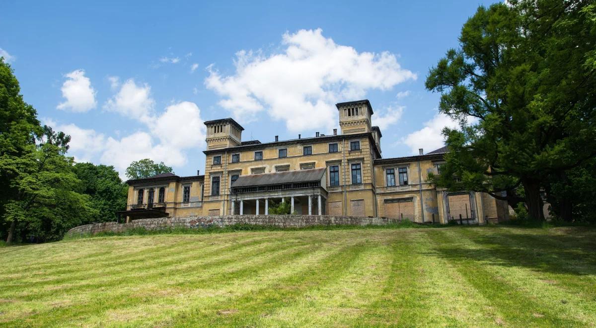 Krzeszowice: uzdrowisko, dwa pałace Potockich i ciekawa historia