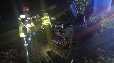 Tragedia na drodze. Bmw po zderzeniu wypadło z drogi, nie żyje dwoje nastolatków