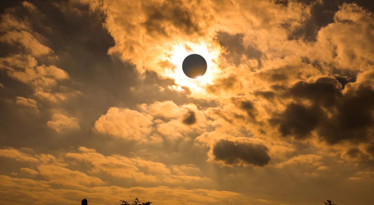 Zaćmienia Słońca i Księżyca, przeloty komet i inne zjawiska: będzie się działo na niebie w 2024 roku