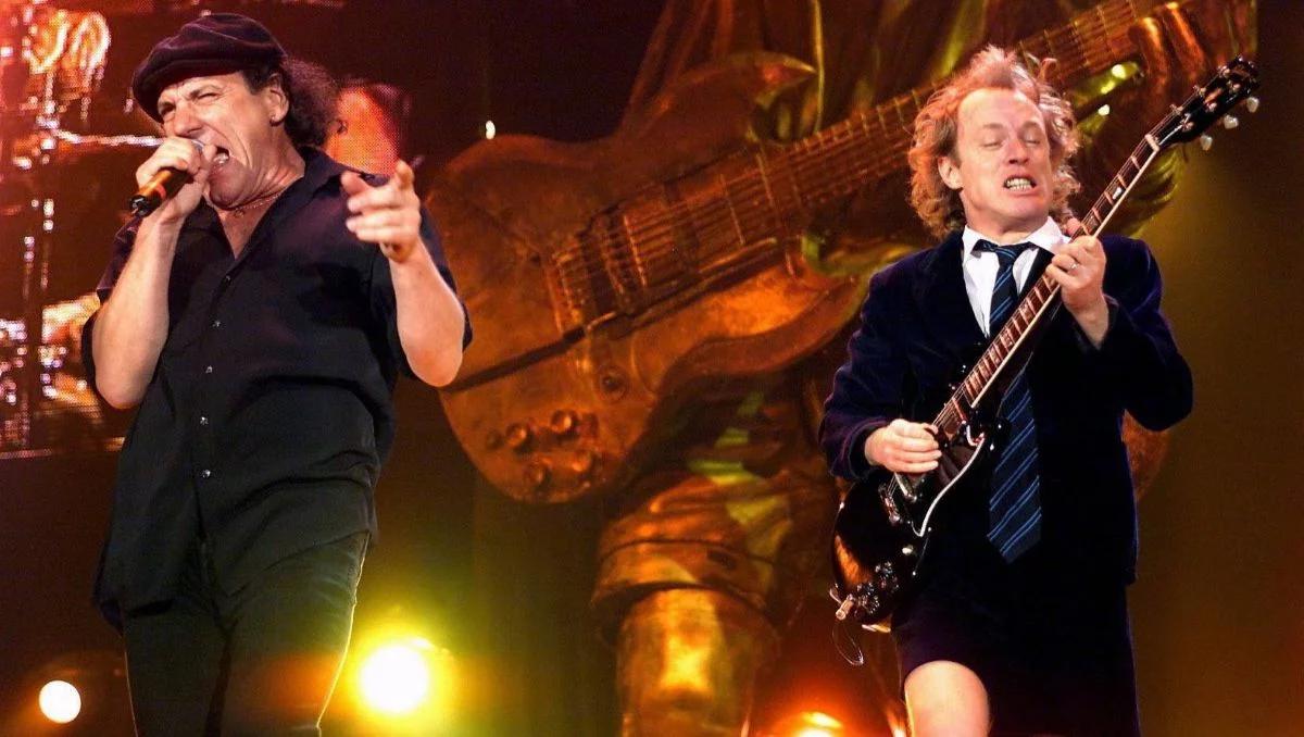 AC/DC i rekordowy powrót w czerni. 45. rocznica wydania "Back in Black"