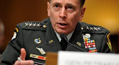 David Petraeus skazany. Były szef CIA przekazał tajne dokumenty kochance