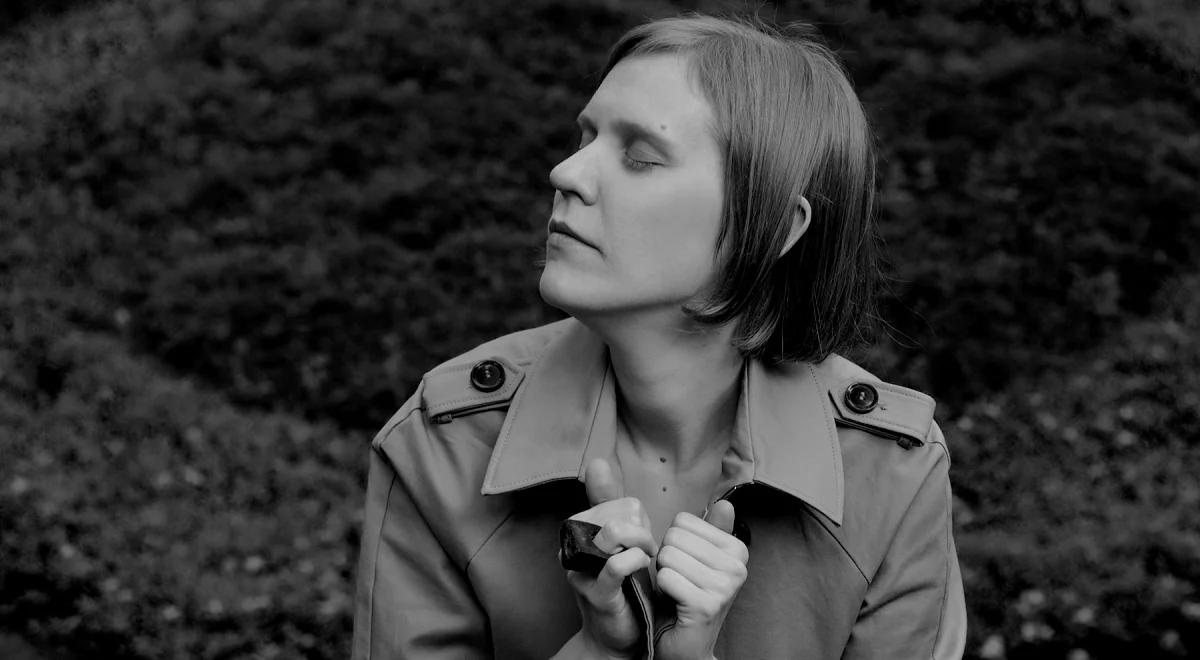 Głowa. Serce. Baza. 12 października godz. 22:07