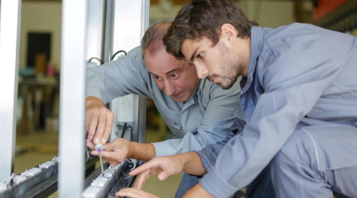 Nauczyciele przedmiotów zawodowych potrzebni od zaraz