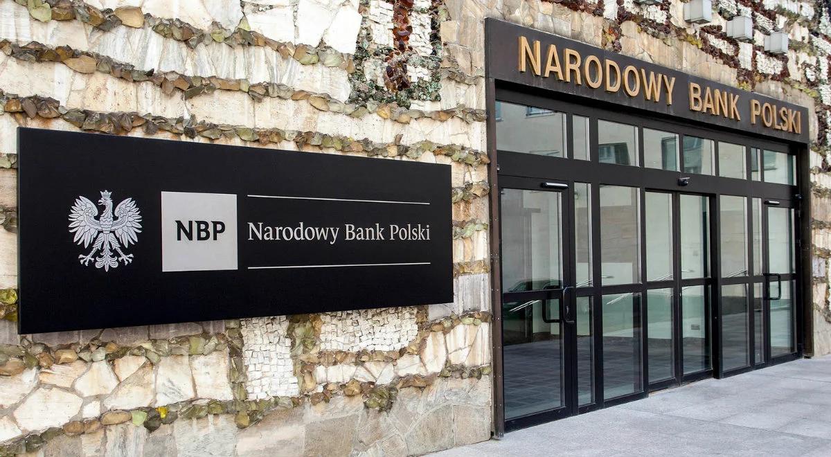 NBP udostępnił informacje o wysokości wynagrodzeń. Komentarze ekonomistów