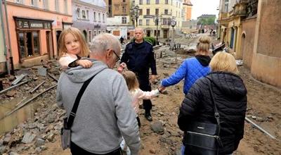 Jak rozmawiać z dzieckiem o zagrożeniu powodziowym? Podpowiada psycholog