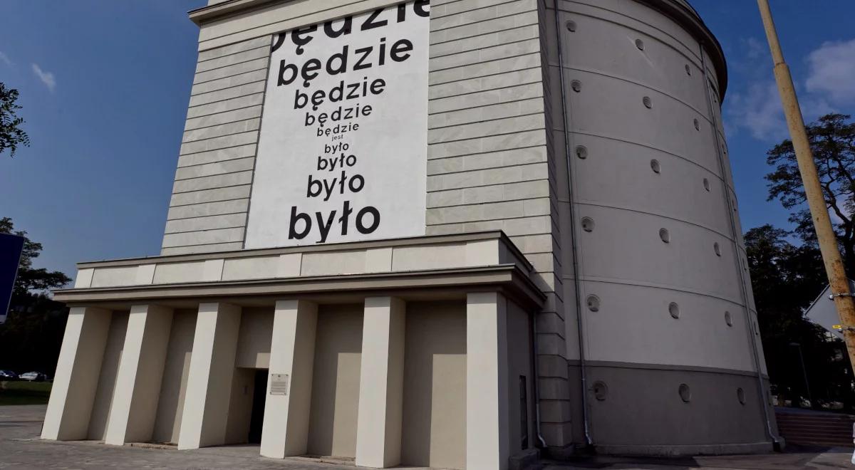 Wczoraj, dziś i jutro według artystów współczesnych. Wystawa konkursowa Triennale Rysunku Wrocław 2022