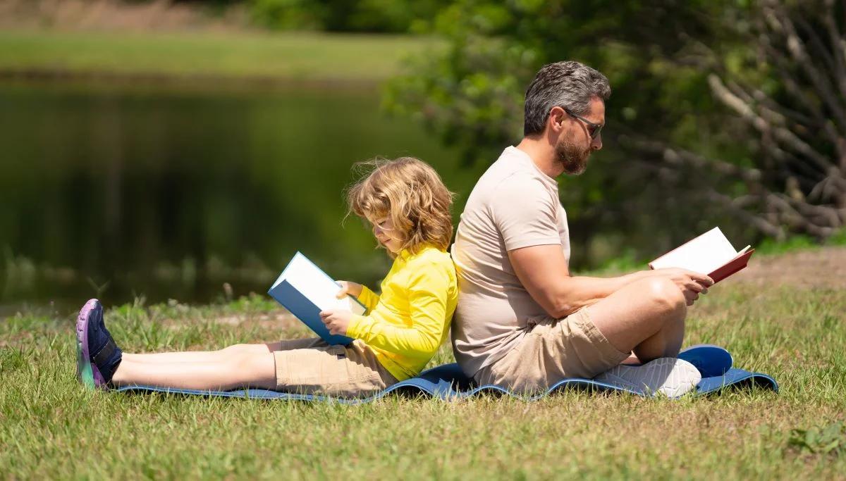 Akcja #TataTeżCzyta, czyli faceci do książek! Jak zachęcić mężczyzn do czytania?