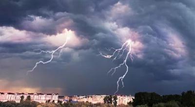 Bądź bezpieczny: jak się zachować w czasie gwałtownej burzy z piorunami?