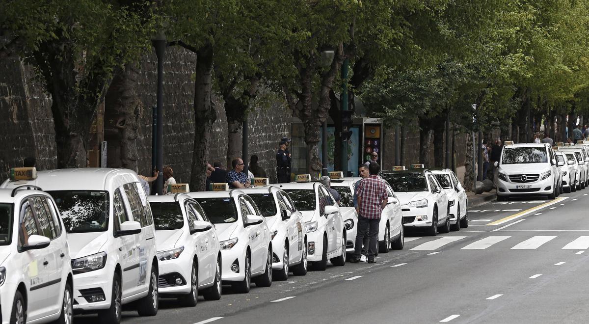 Taksówkarze kontra Uber. Czy protest jest uzasadniony?