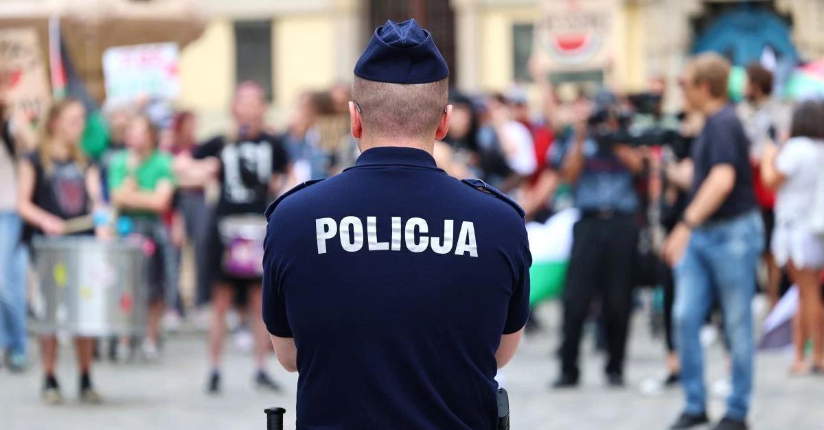 Policjanci potrzebni od zaraz. Stróże prawa walczą jednak nie tylko z wakatami