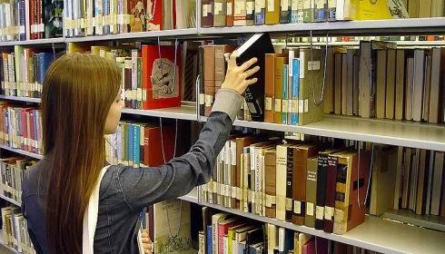 Biblioteko! Nie odkładaj się na półkę