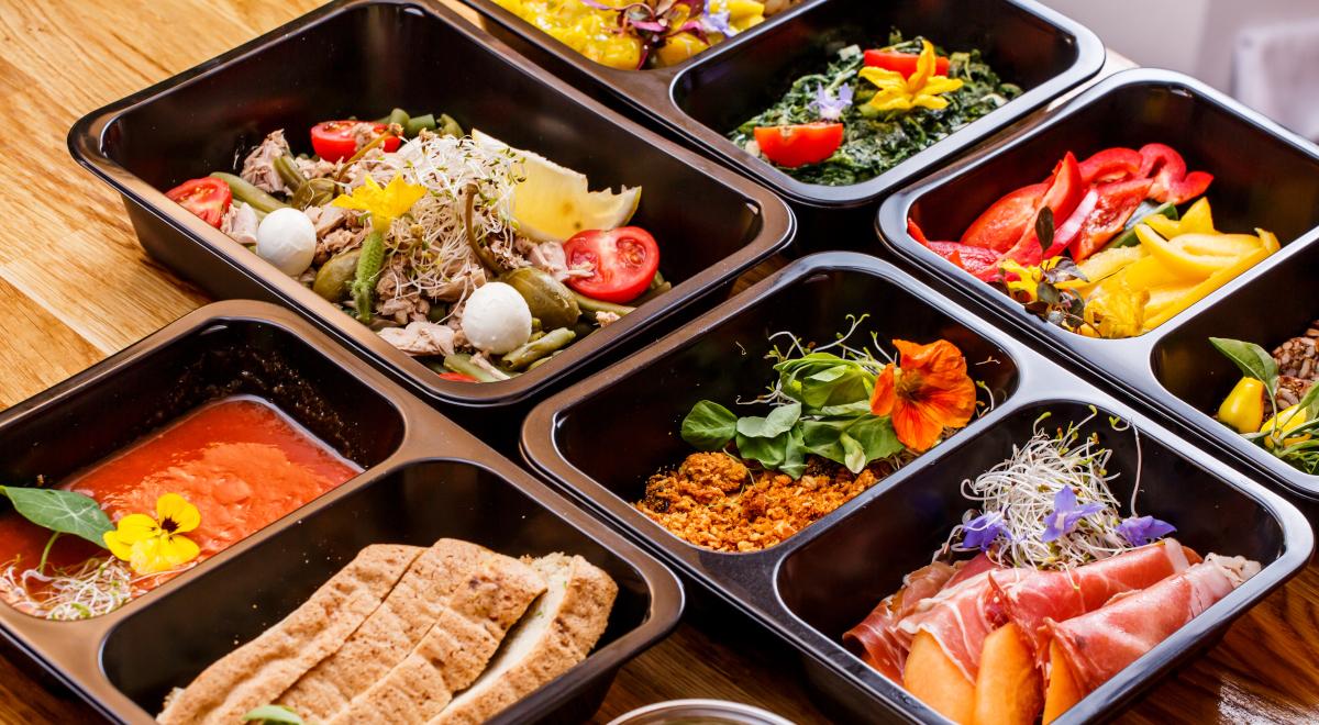 Polacy przechodzą na dietę pudełkową