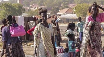 Liczba uchodźców z Sudanu wzrasta. Ekspert: samo przebywanie na granicy jest bardzo niebezpieczne
