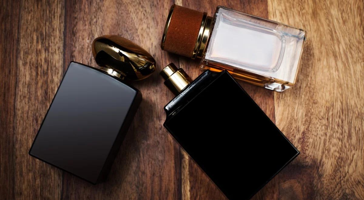 Perfumy letnie i zimowe. Jak projektuje się zapachy?