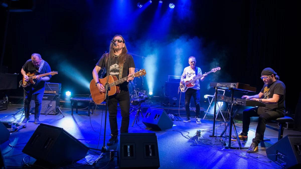 "Lista przebojów Trójki". Muzyczne hity i wybory Słuchaczy [SPRAWDŹ WYNIKI]