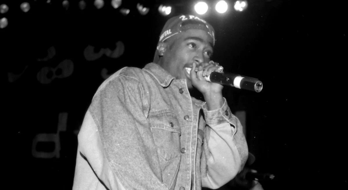 Raper, poeta i postać nieidealna. 54. rocznica urodzin 2Paca