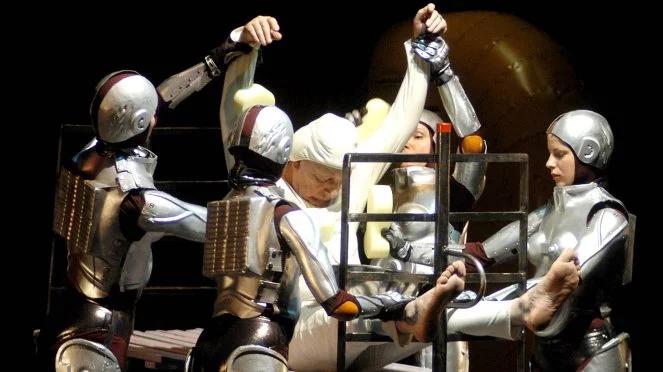 "Science fiction uczy myśleć"